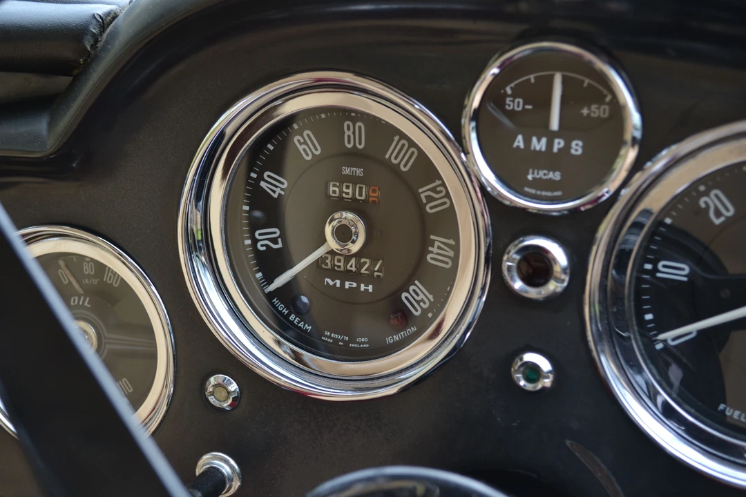 1963 Aston Martin DB4 Vantage - Image 10 of 14