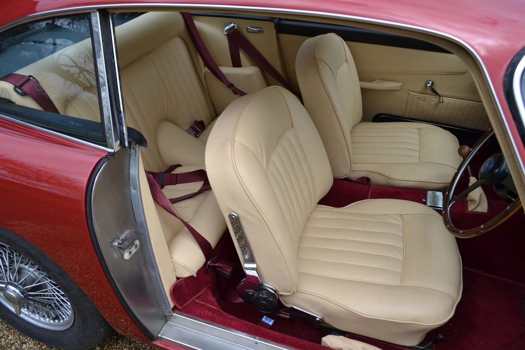 1963 Aston Martin DB4 Vantage - Image 9 of 14