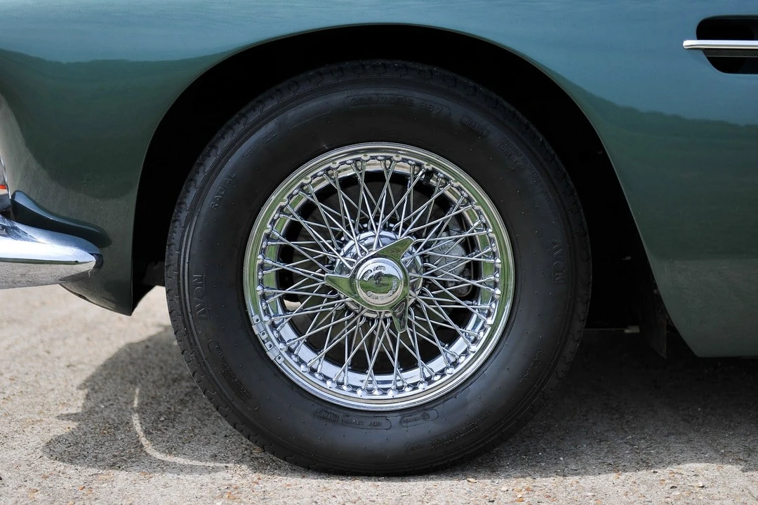 1963 Aston Martin DB4 - Image 6 of 31