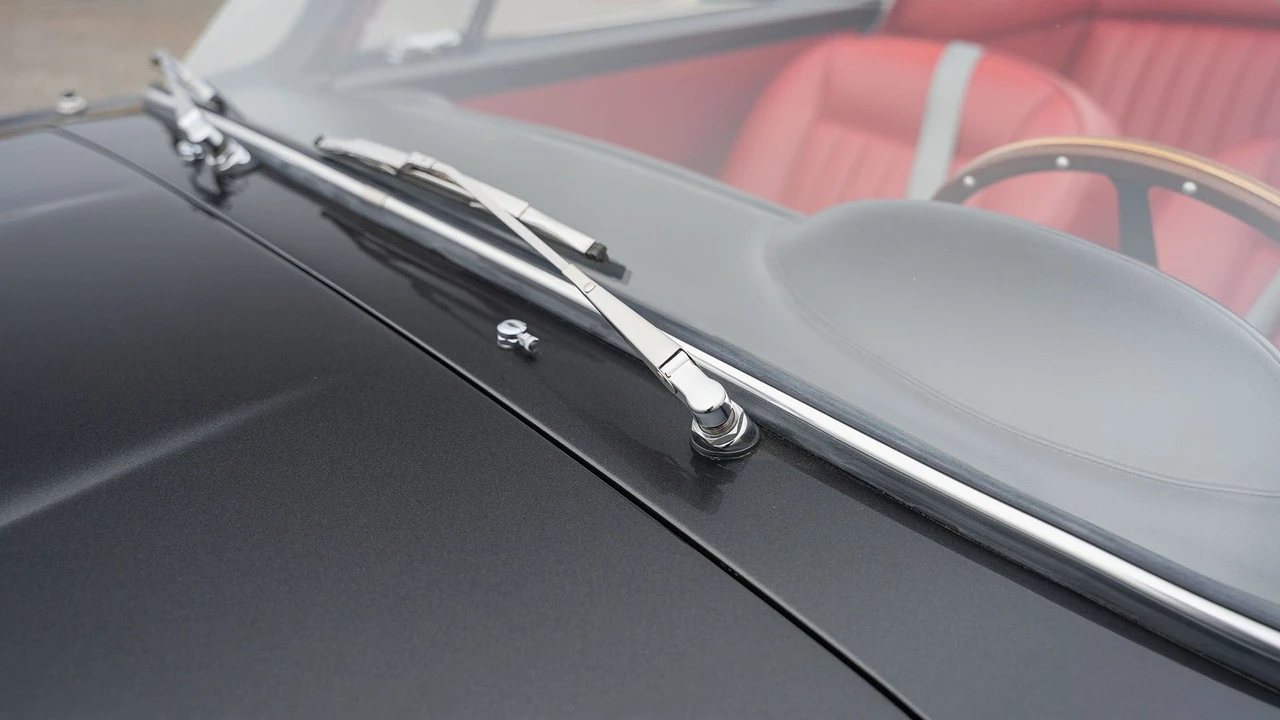 1963 Aston Martin DB4 Convertible - Image 22 of 31