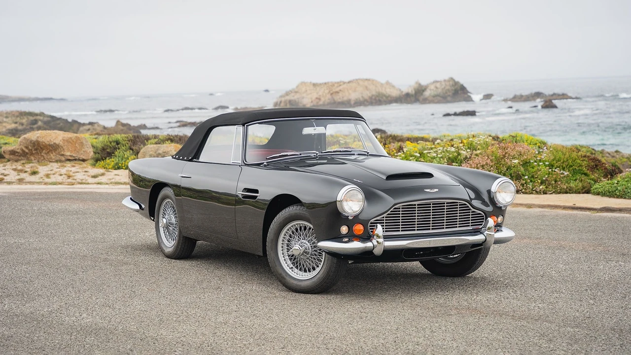 1963 Aston Martin DB4 Convertible - Image 17 of 31