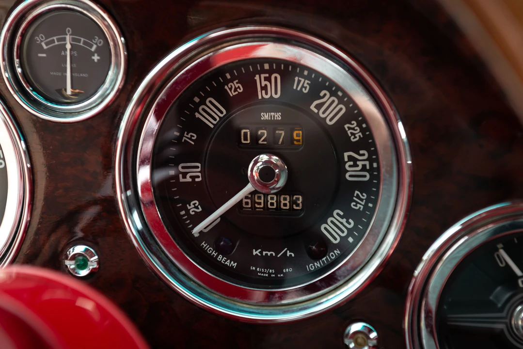 1963 Aston Martin DB4 - Image 25 of 31