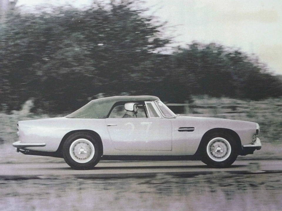 1963 Aston Martin DB4 Convertible - Image 22 of 27