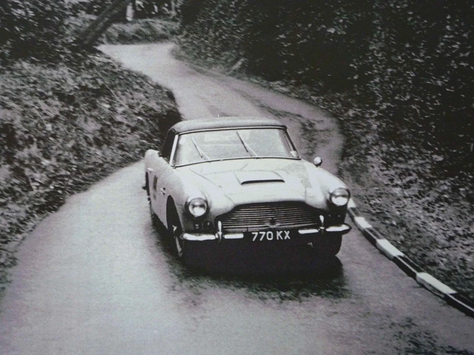 1963 Aston Martin DB4 Convertible - Image 25 of 27