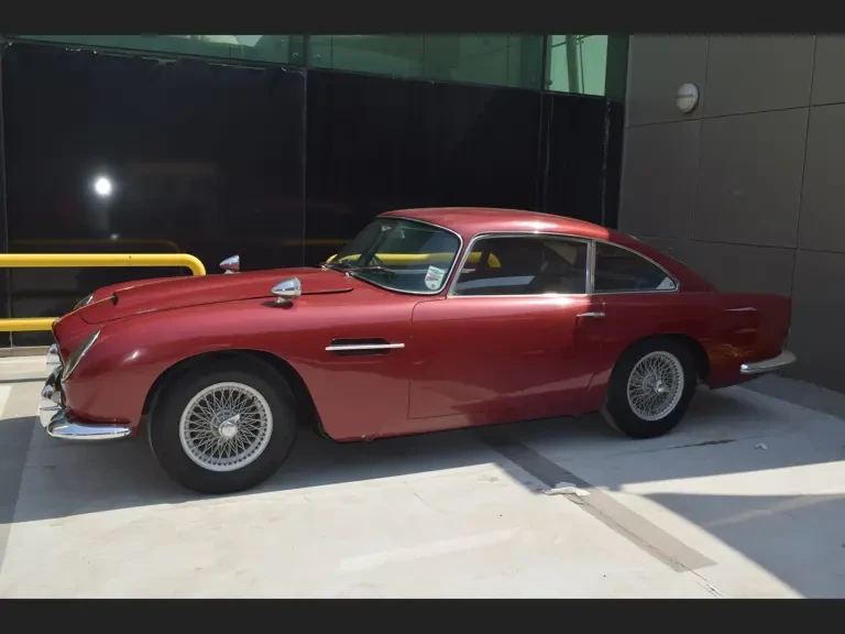 1963 Aston Martin DB4 Vantage - Image 18 of 31