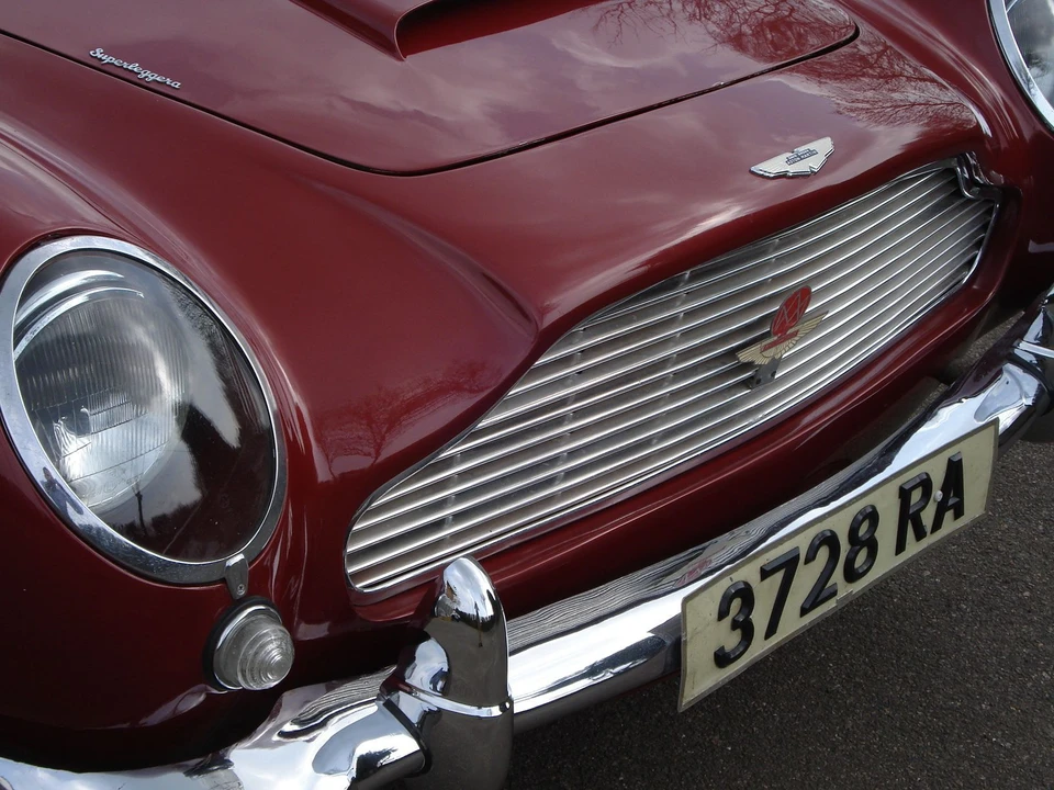 1963 Aston Martin DB4 Vantage - Image 5 of 9