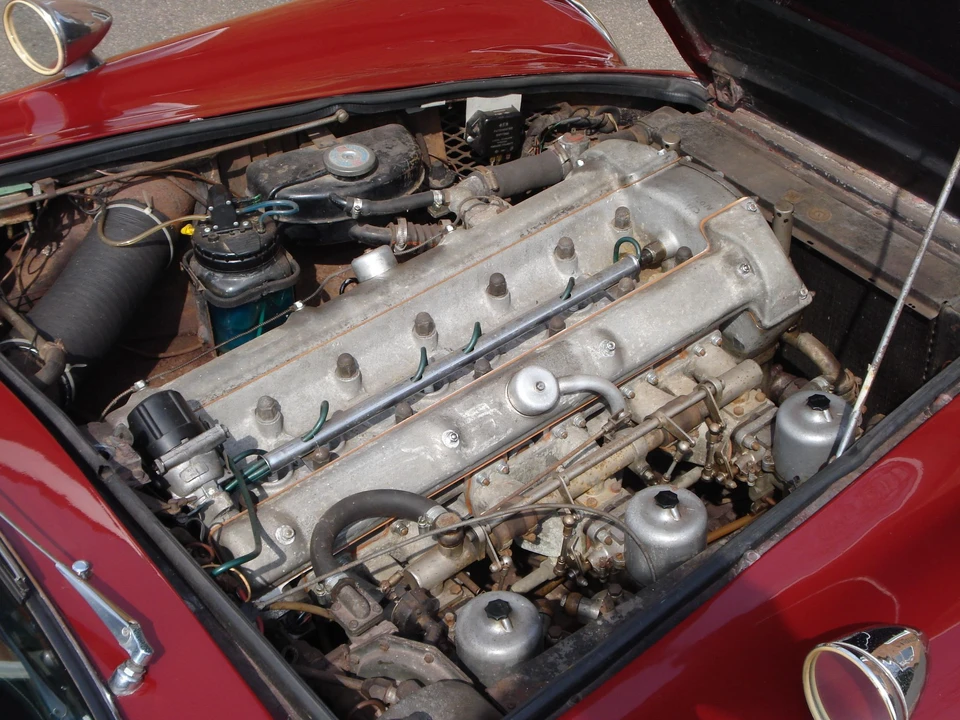1963 Aston Martin DB4 Vantage - Image 6 of 9