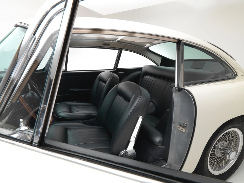 1963 Aston Martin DB4 Vantage - Image 16 of 31