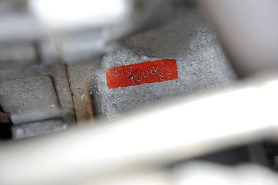 1963 Aston Martin DB4 Vantage - Image 10 of 12