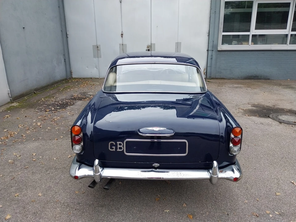 1963 Aston Martin Lagonda - Image 13 of 30