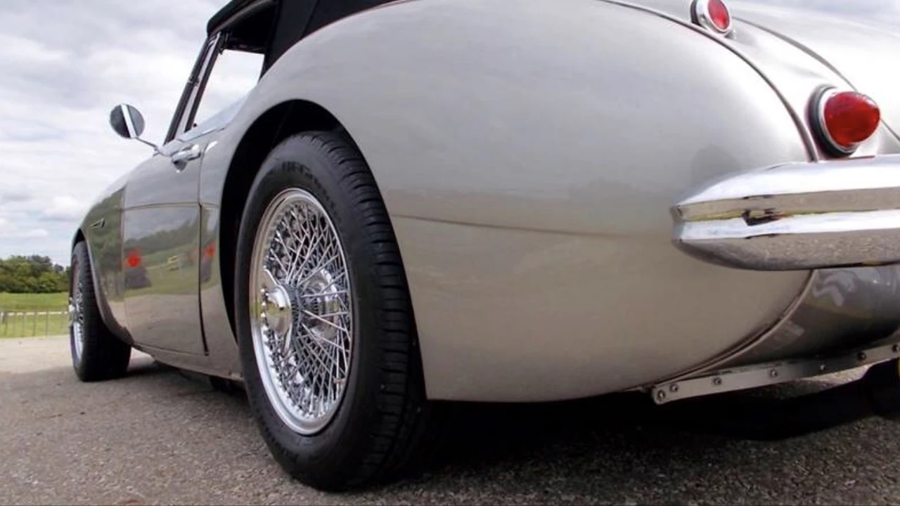 1963 Austin-Healey 3000 Mark II - Image 19 of 31