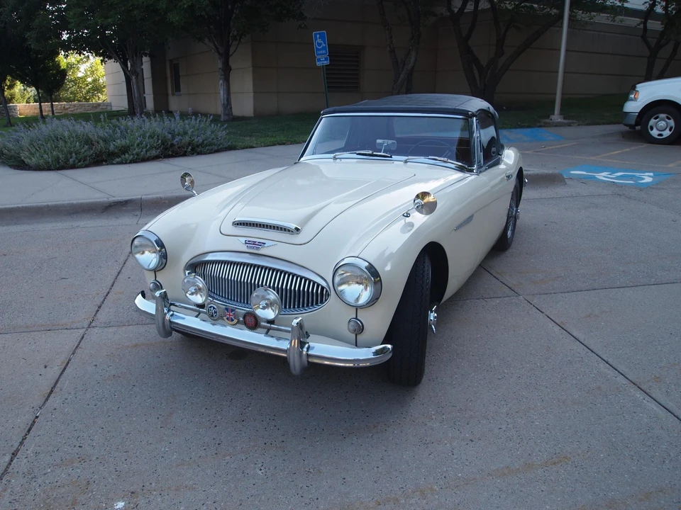 1963 Austin-Healey 3000 Mark II - Image 6 of 31