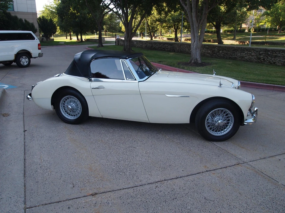 1963 Austin-Healey 3000 Mark II - Image 10 of 31