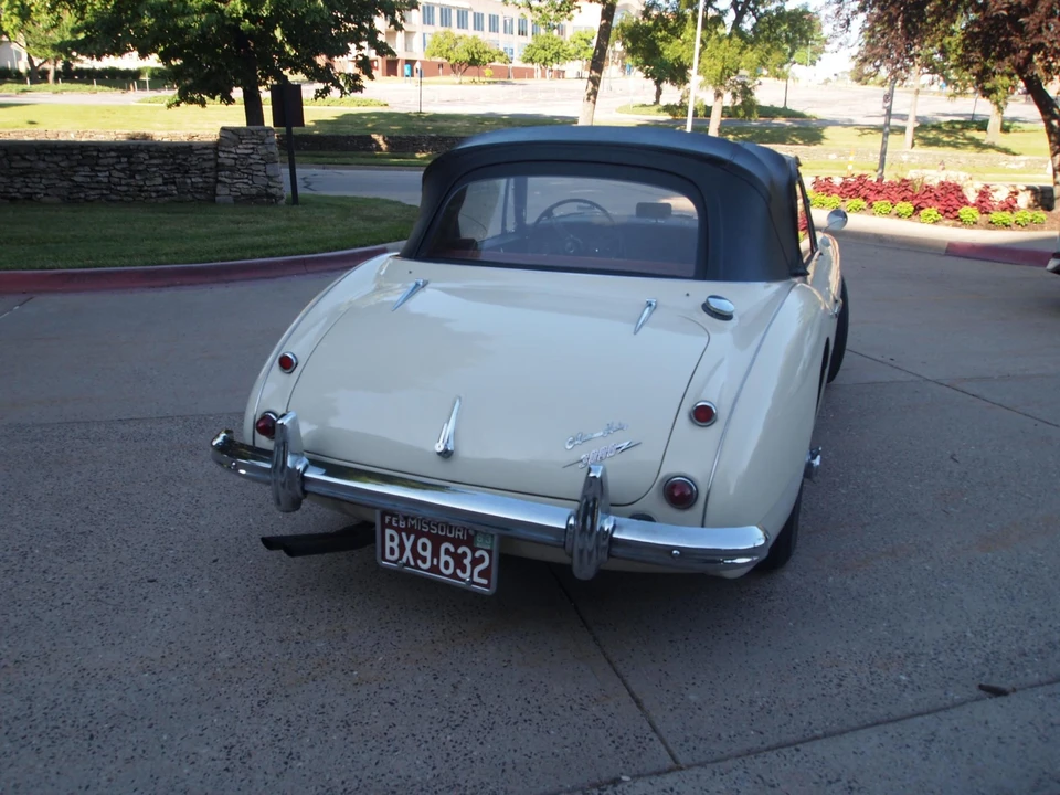 1963 Austin-Healey 3000 Mark II - Image 14 of 31