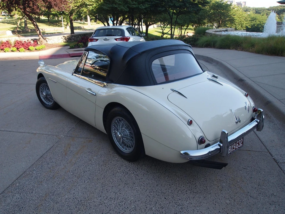 1963 Austin-Healey 3000 Mark II - Image 15 of 31