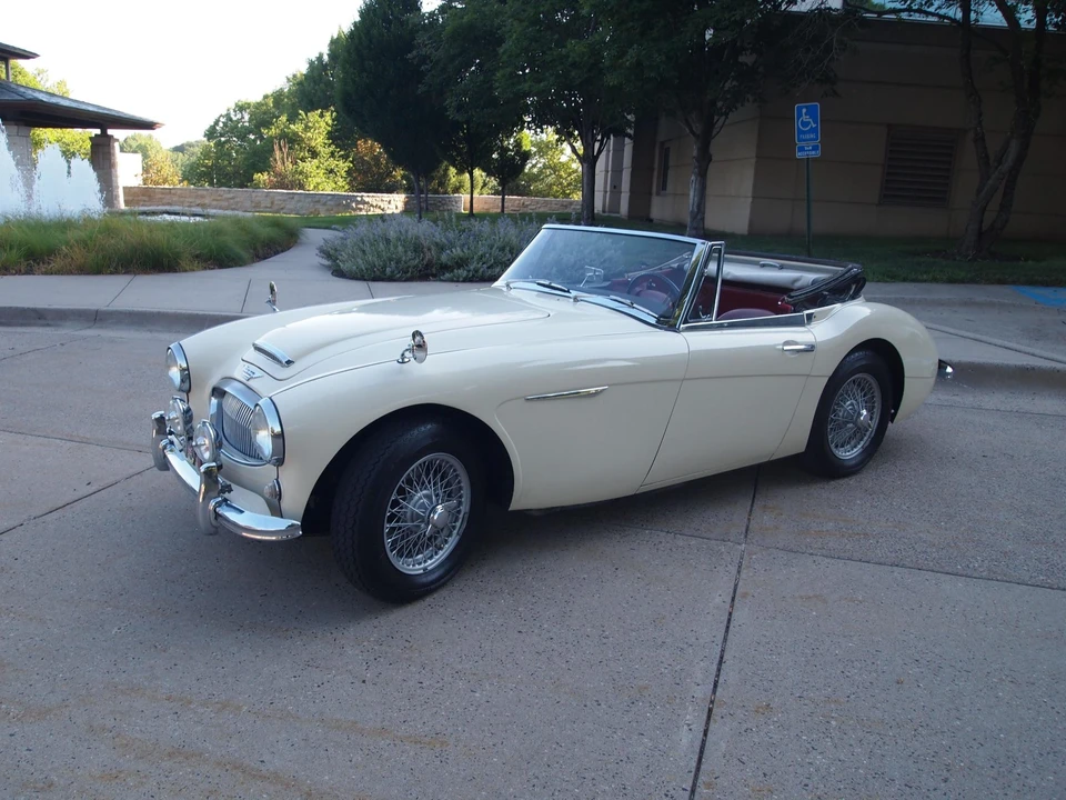 1963 Austin-Healey 3000 Mark II - Image 17 of 31