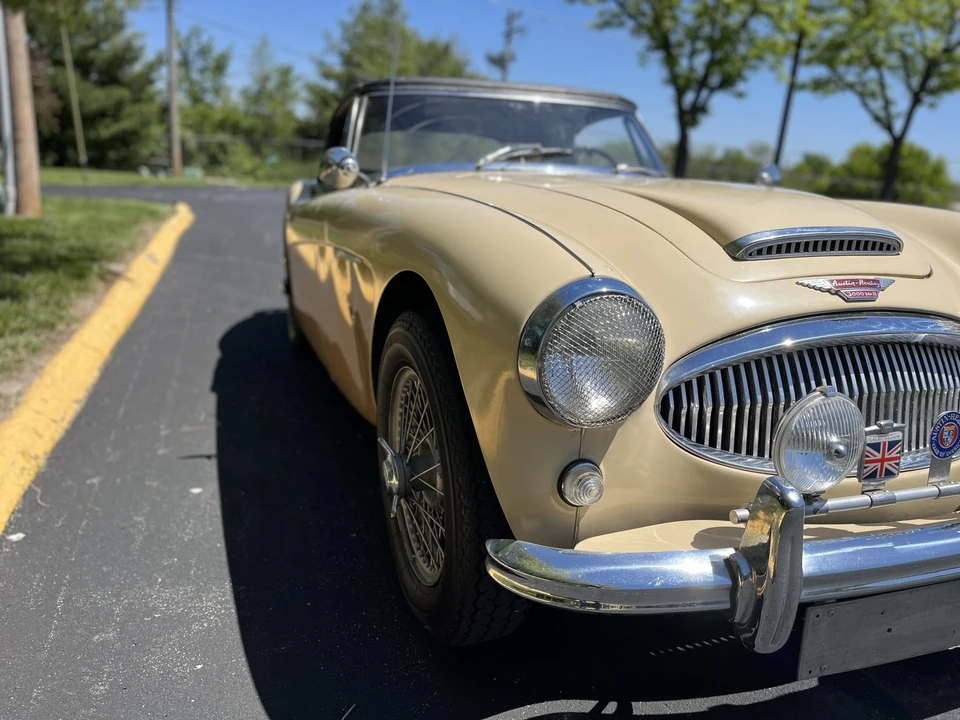 1963 Austin-Healey 3000 Mark II - Image 16 of 31