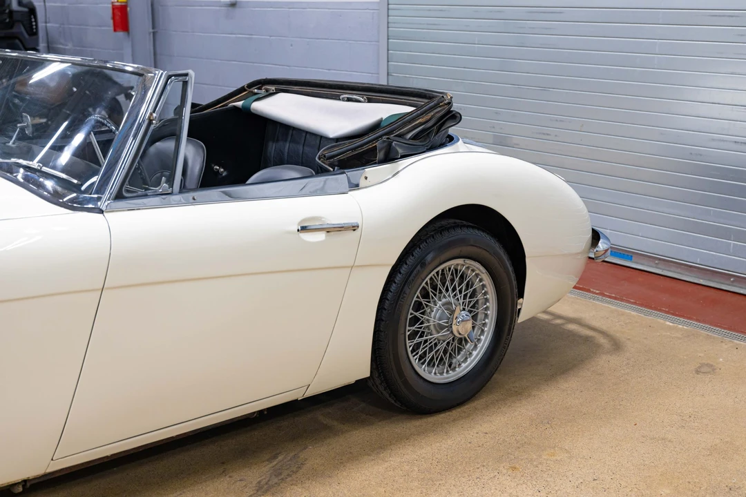 1963 Austin-Healey 3000 Mark II - Image 19 of 31