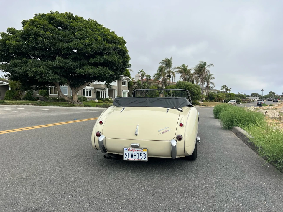 1963 Austin-Healey 3000 Mark II - Image 17 of 31