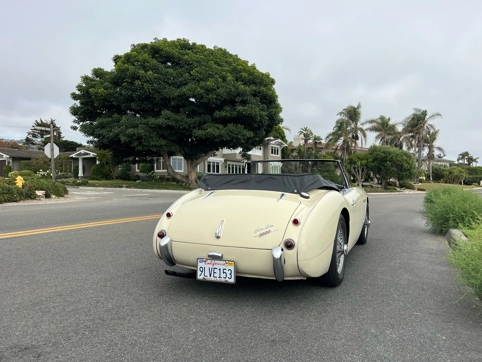1963 Austin-Healey 3000 Mark II - Image 18 of 31