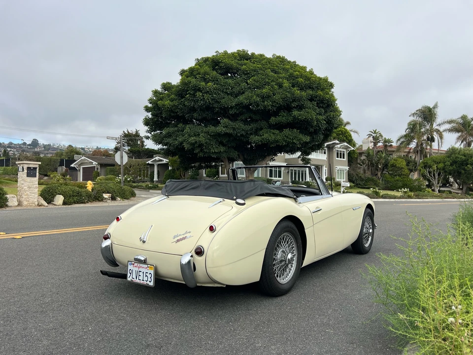 1963 Austin-Healey 3000 Mark II - Image 19 of 31