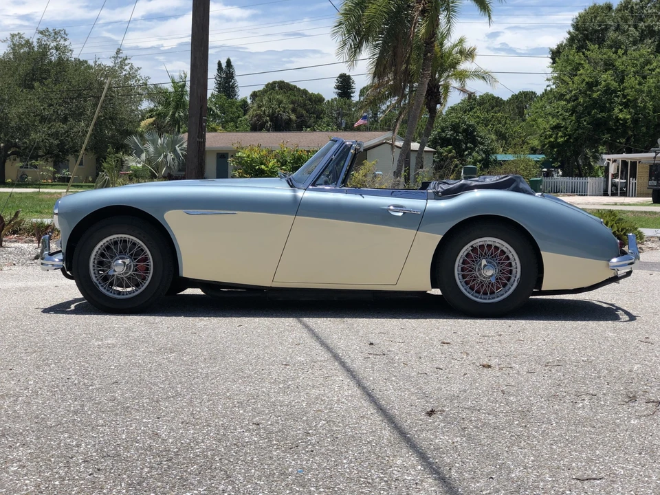 1963 Austin-Healey 3000 Mark II - Image 9 of 31