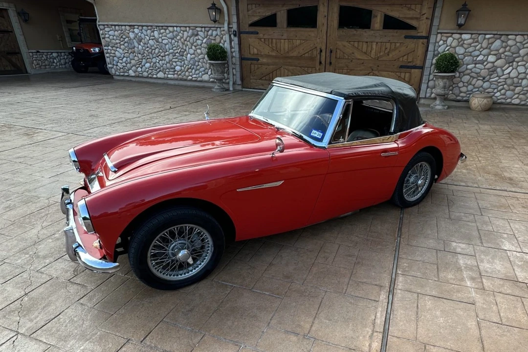 1963 Austin-Healey 3000 Mark II - Image 14 of 31