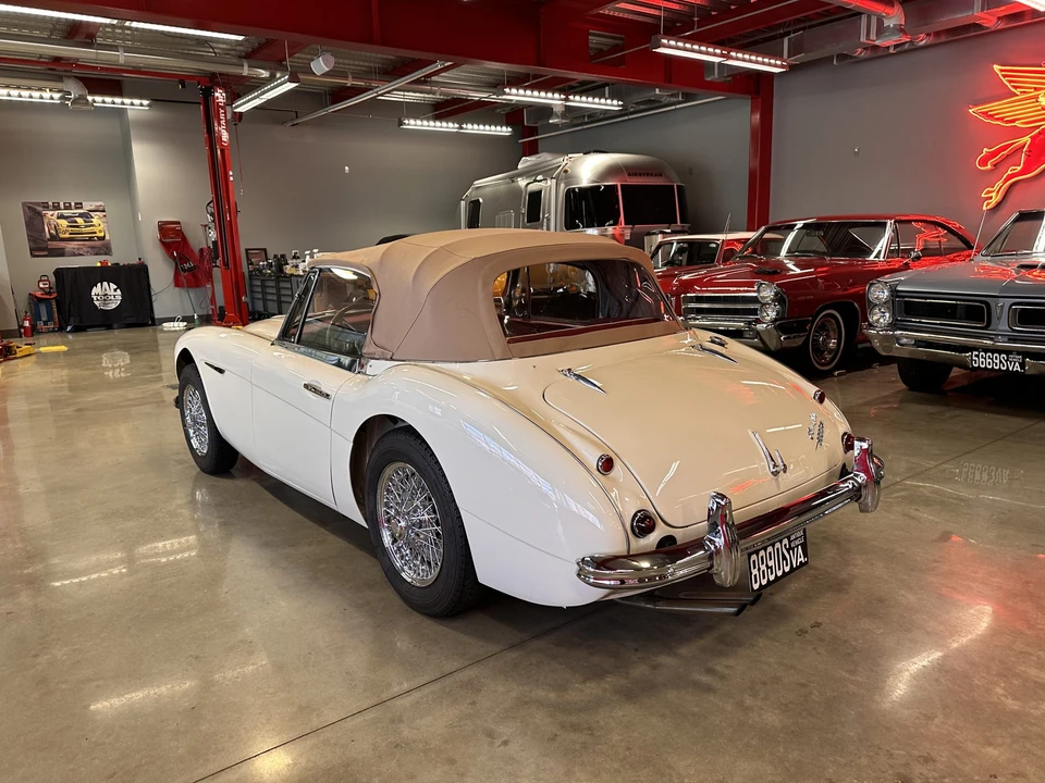 1963 Austin-Healey 3000 Mark II - Image 24 of 31