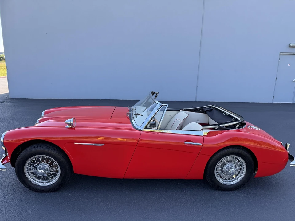 1963 Austin-Healey 3000 Mark II - Image 8 of 31