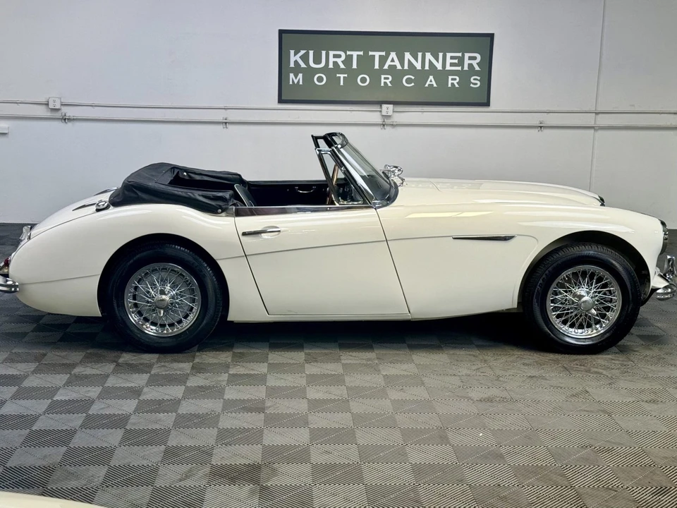 1963 Austin-Healey 3000 Mark II - Image 10 of 28