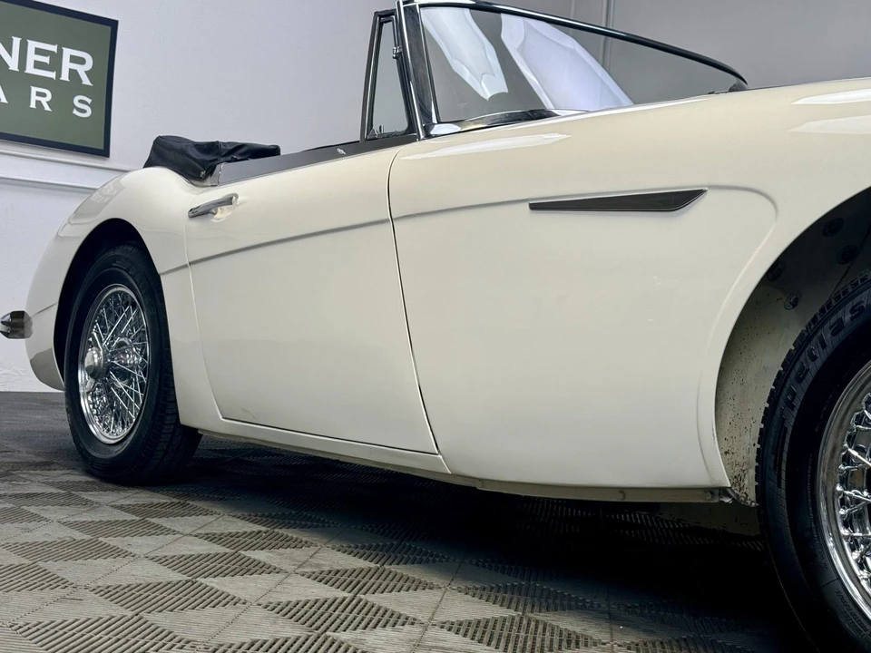 1963 Austin-Healey 3000 Mark II - Image 8 of 28