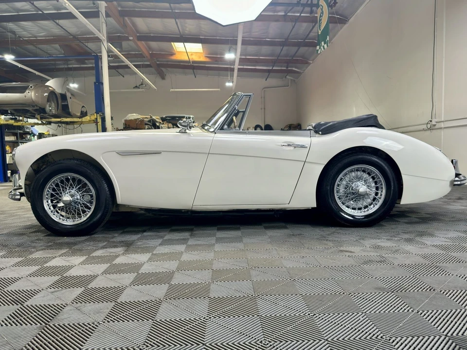 1963 Austin-Healey 3000 Mark II - Image 11 of 28