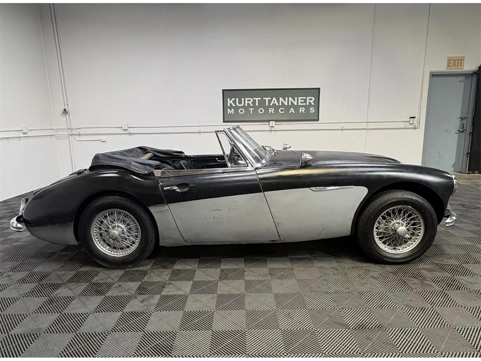 1963 Austin-Healey 3000 Mark II - Image 9 of 31