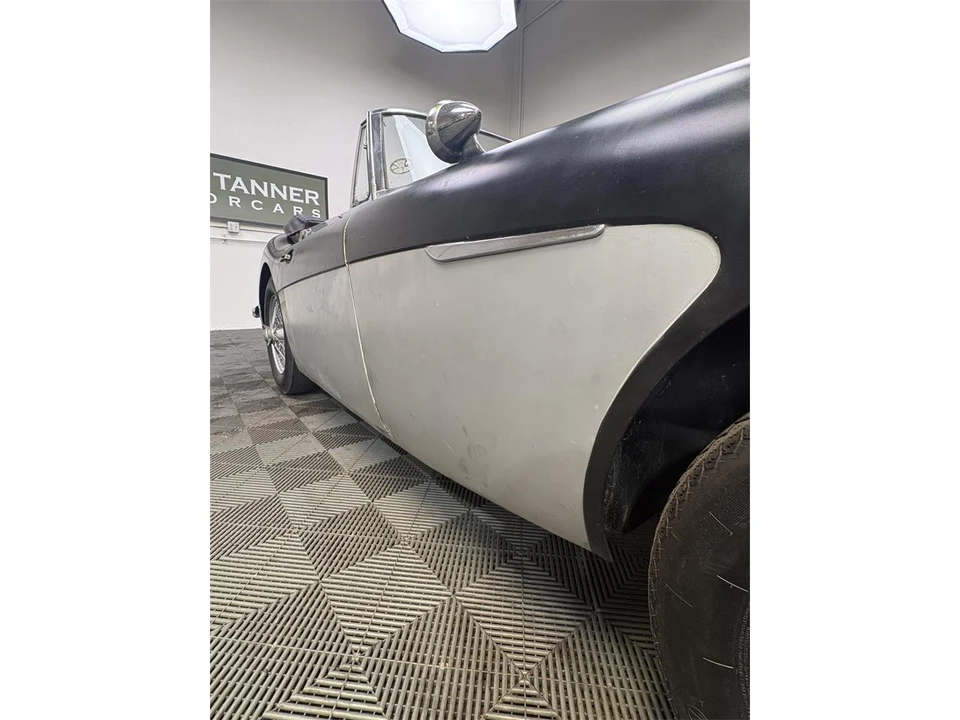 1963 Austin-Healey 3000 Mark II - Image 8 of 31