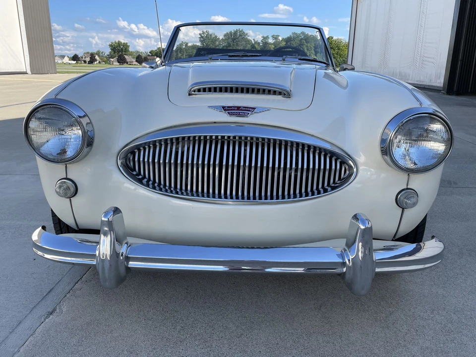 1963 Austin-Healey 3000 Mark II - Image 2 of 31