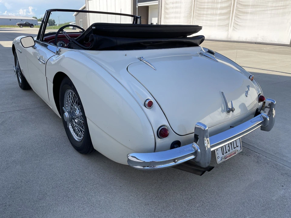1963 Austin-Healey 3000 Mark II - Image 6 of 31