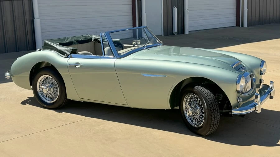 1963 Austin-Healey 3000 Mark II - Image 2 of 8