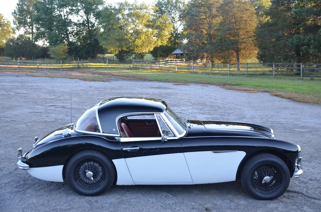 1963 Austin-Healey 3000 Mark II - Image 9 of 31