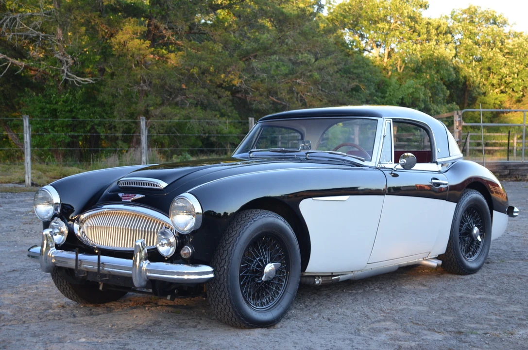 1963 Austin-Healey 3000 Mark II - Image 2 of 31