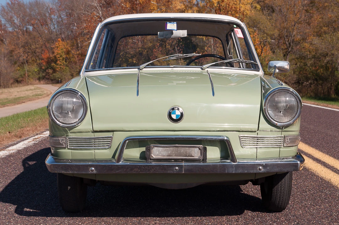1963 BMW 700 - Image 2 of 31