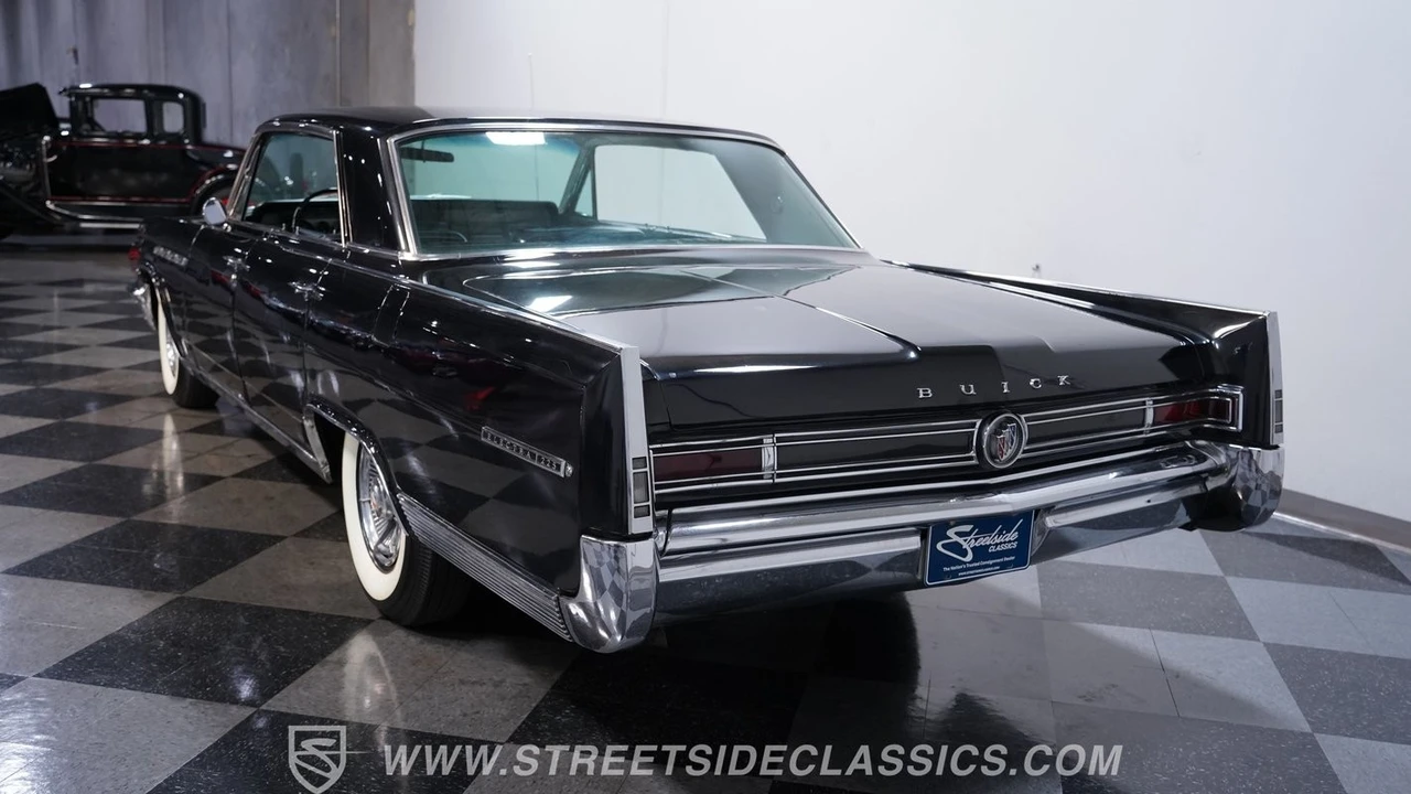 1963 Buick Electra - Image 10 of 30