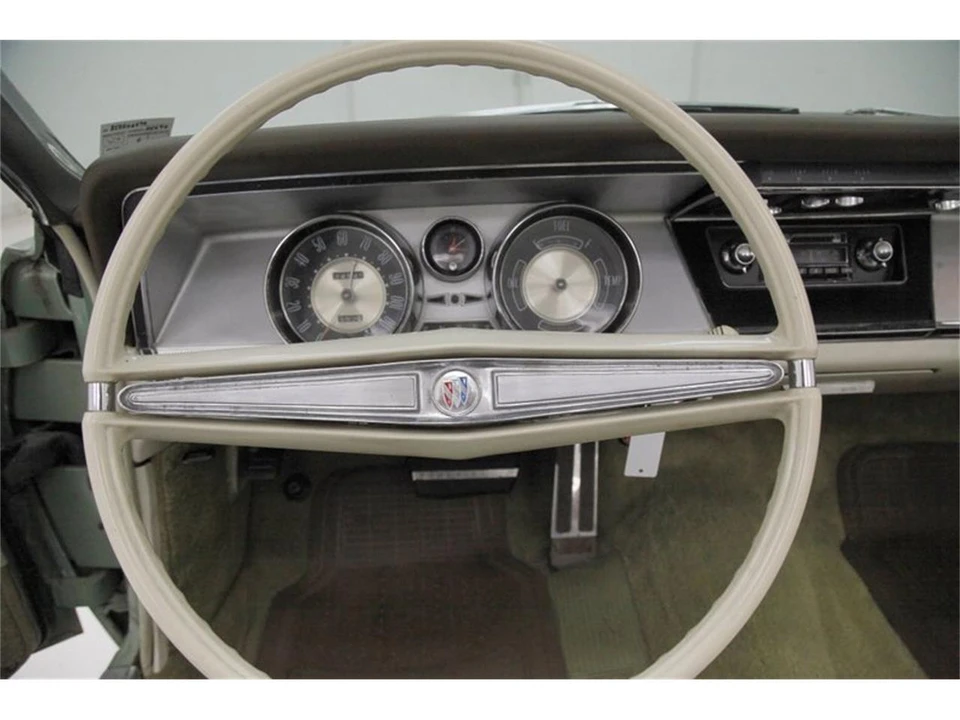 1963 Buick Electra - Image 30 of 31