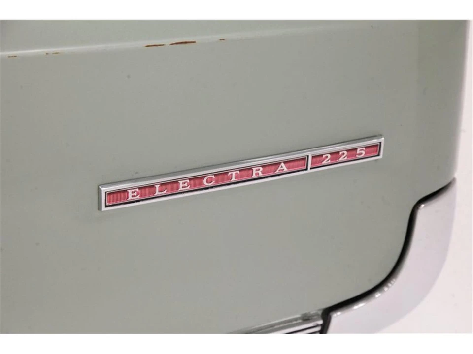 1963 Buick Electra - Image 22 of 31