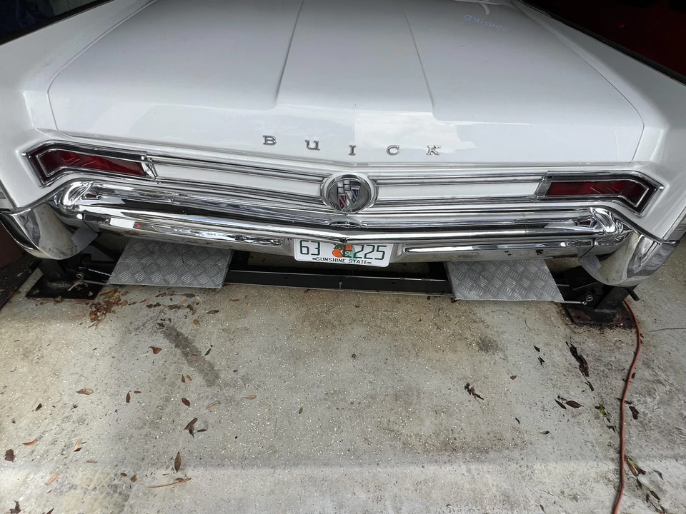 1963 Buick Electra - Image 18 of 31