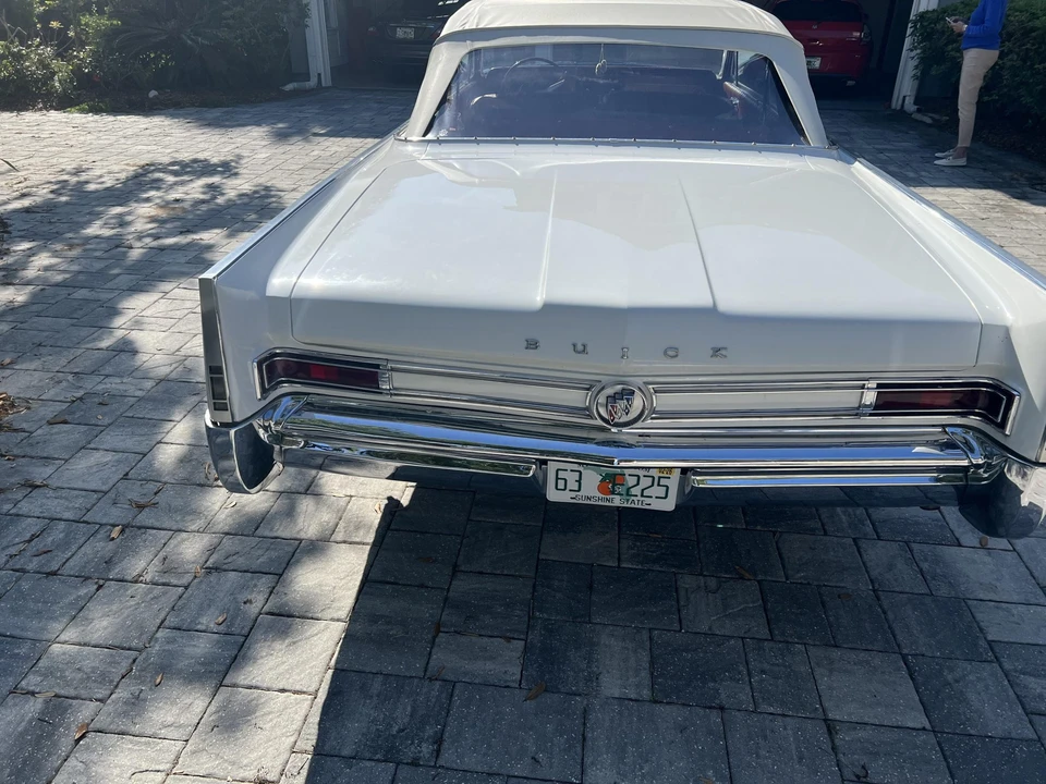 1963 Buick Electra - Image 12 of 31