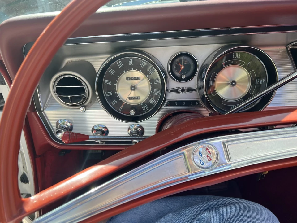 1963 Buick Electra - Image 27 of 31