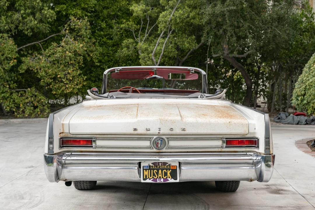 1963 Buick Electra - Image 15 of 31