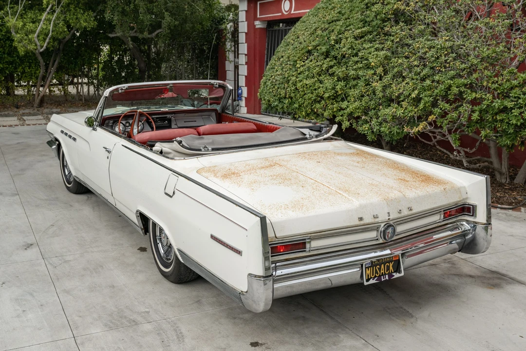 1963 Buick Electra - Image 19 of 31