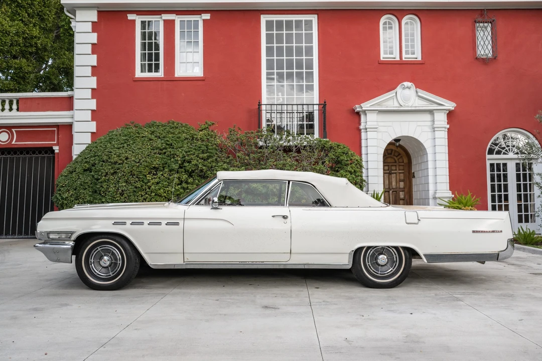 1963 Buick Electra - Image 9 of 31