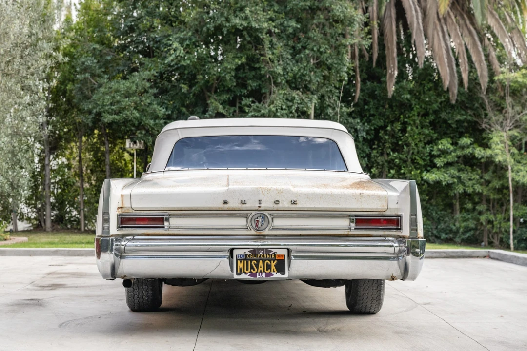 1963 Buick Electra - Image 7 of 31